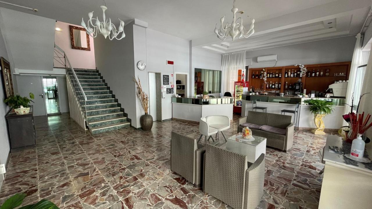 Hotel Venere Римини Экстерьер фото